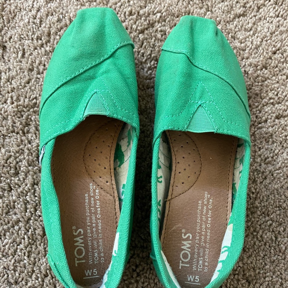 TOMS - Green Canvas Slippers